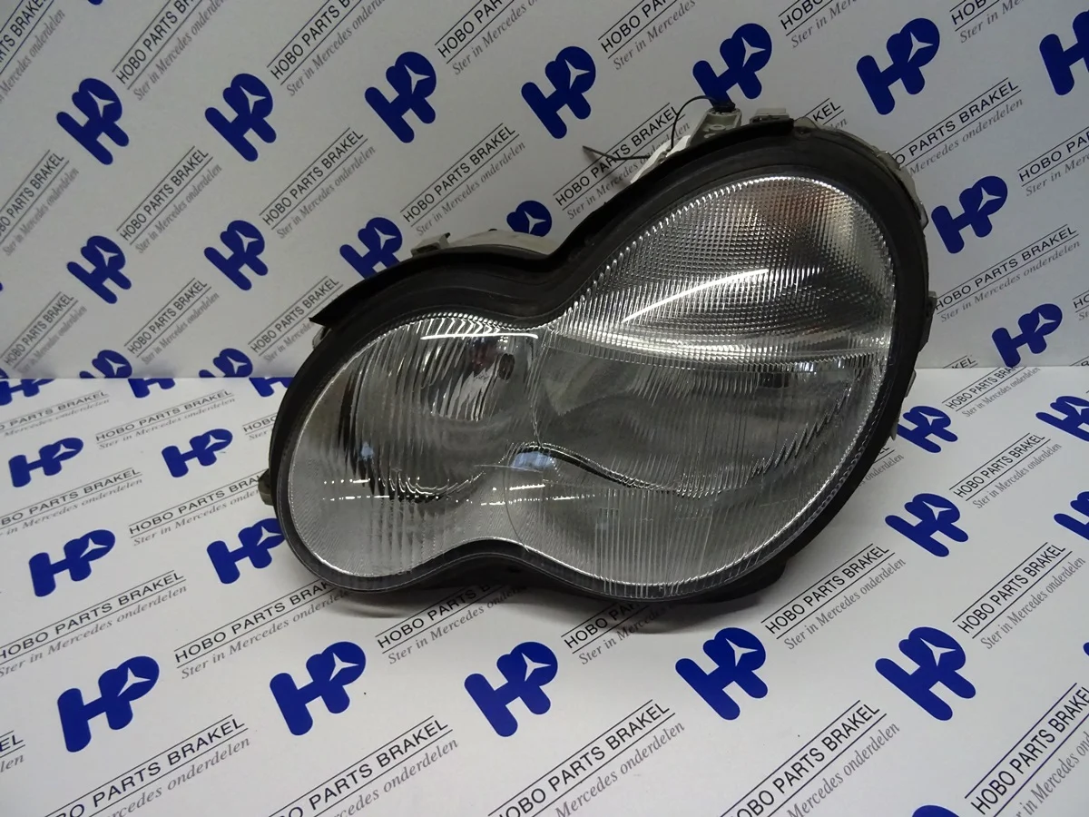 Headlight C-class w203 Left - A 203 820 0161 - A2038200161