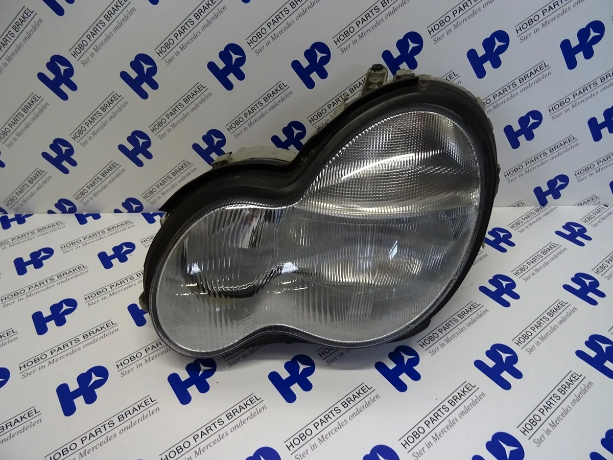 Headlight C-class w203 Xenon Left - A 203 820 1161 - A2038201161