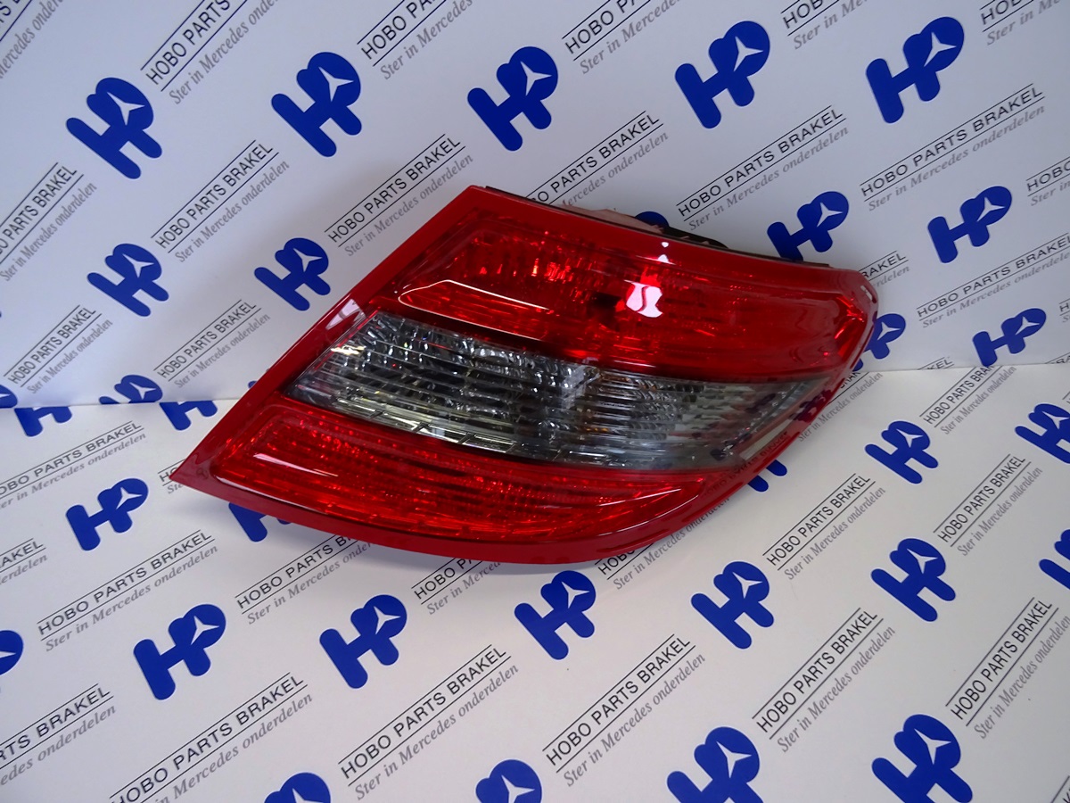 Achterlicht C-klasse w204 Avantgarde Rechts - A 204 820 3064 - A2048203064