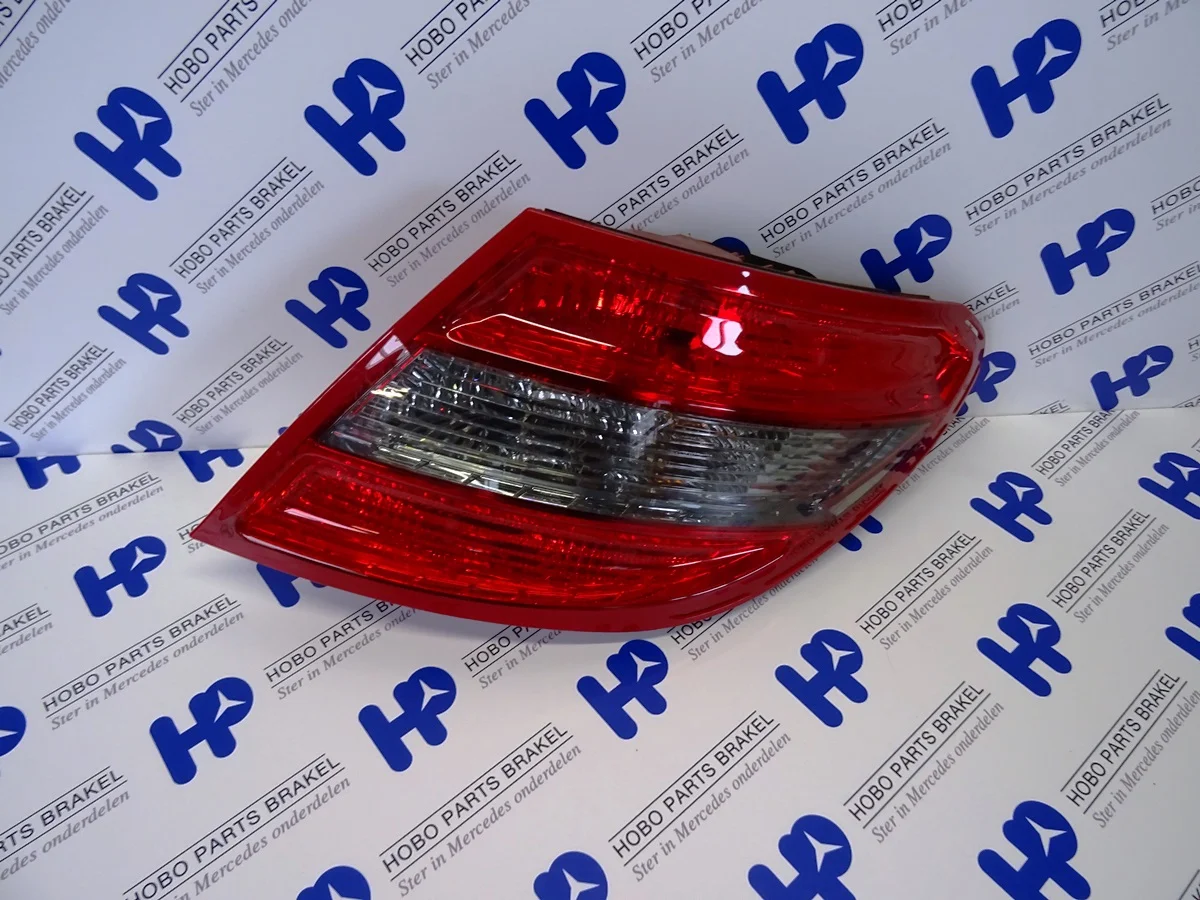 Achterlicht C-klasse w204 Avantgarde Rechts - A 204 820 3064 - A2048203064
