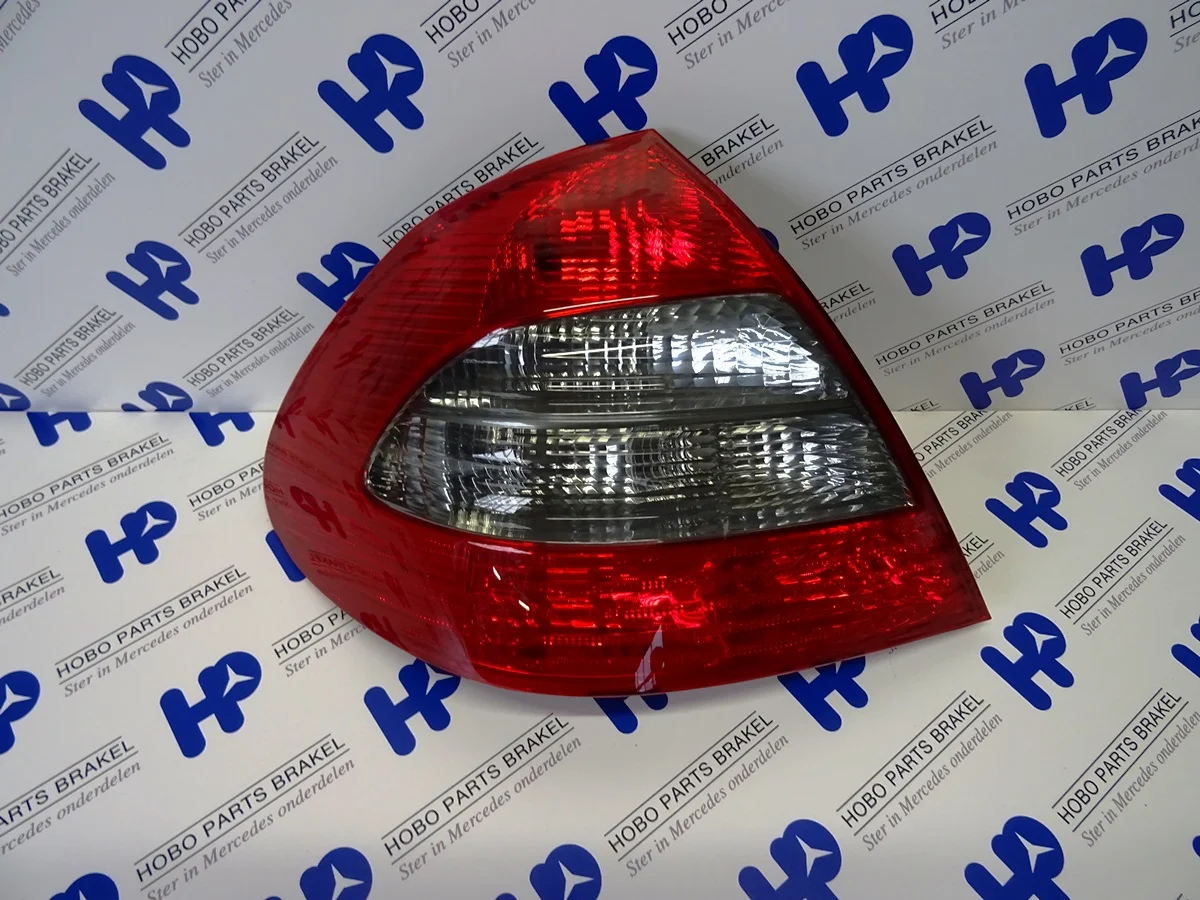 Achterlicht E-klasse w211 Classic/Elegance Links - A 211 820 2364 - A2118202364