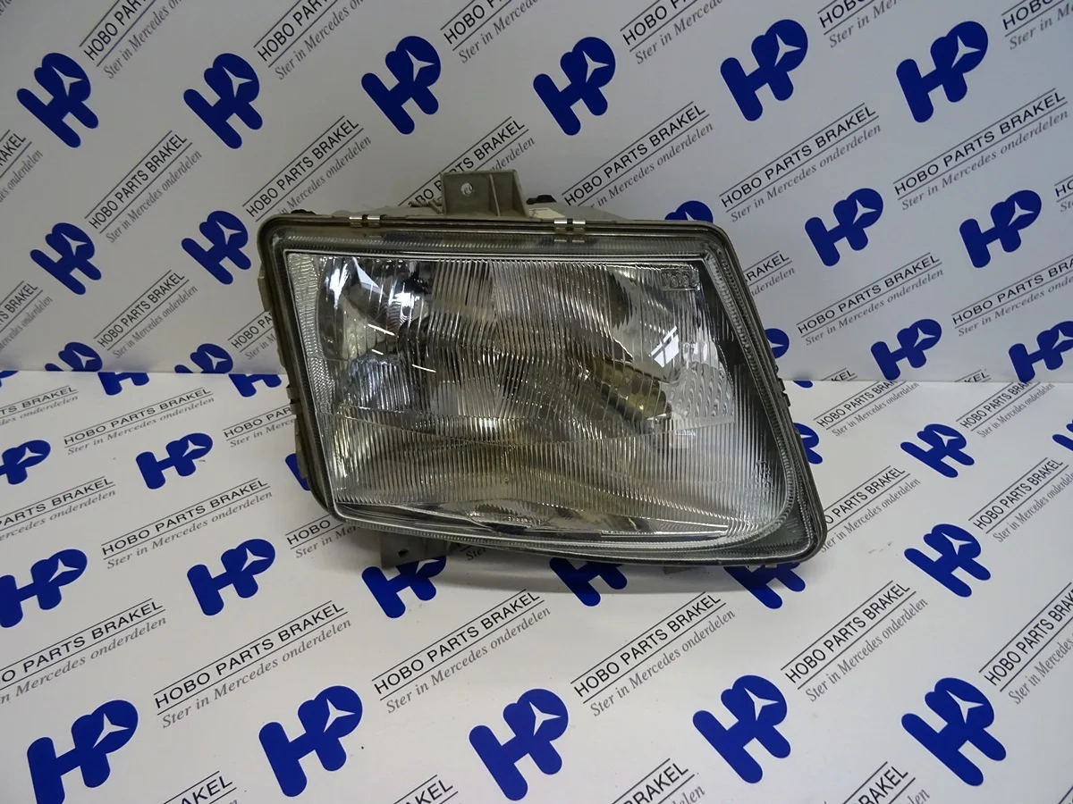 Headlight V-class w638 Right - A 638 820 2061 - A6388202061