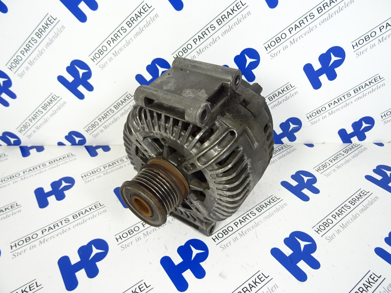 Dynamo A 646 154 1102 - 180A