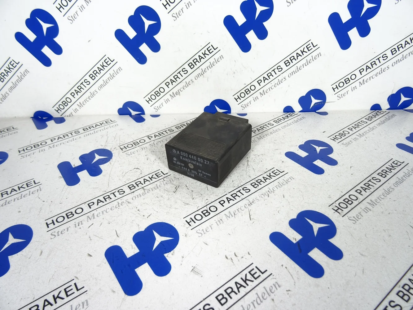 Rear window relay A 000 446 0027 - A0004460027 - A0004460027