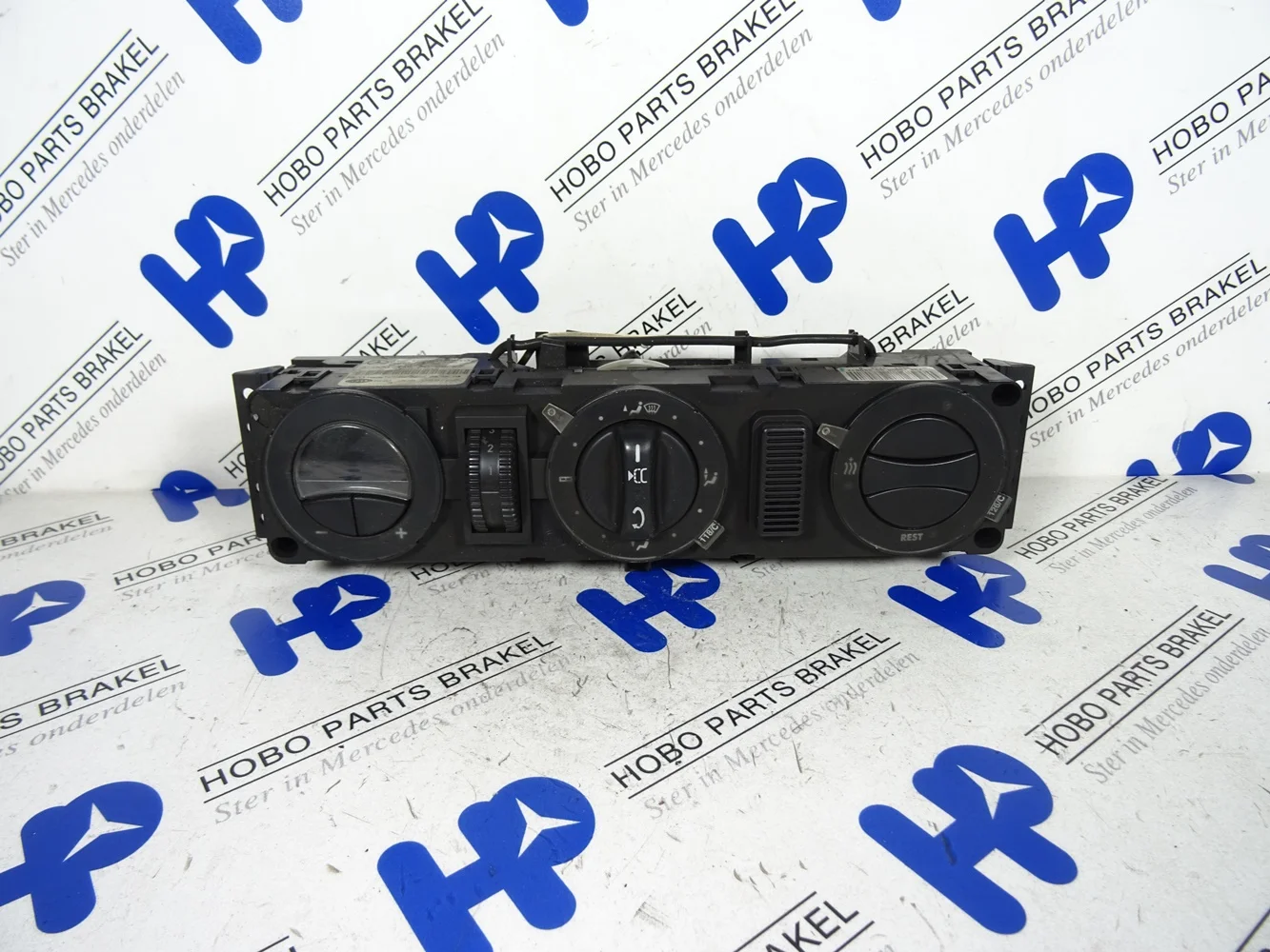 Heater panel A 000 446 2228 - A0004462228 - A0004462228