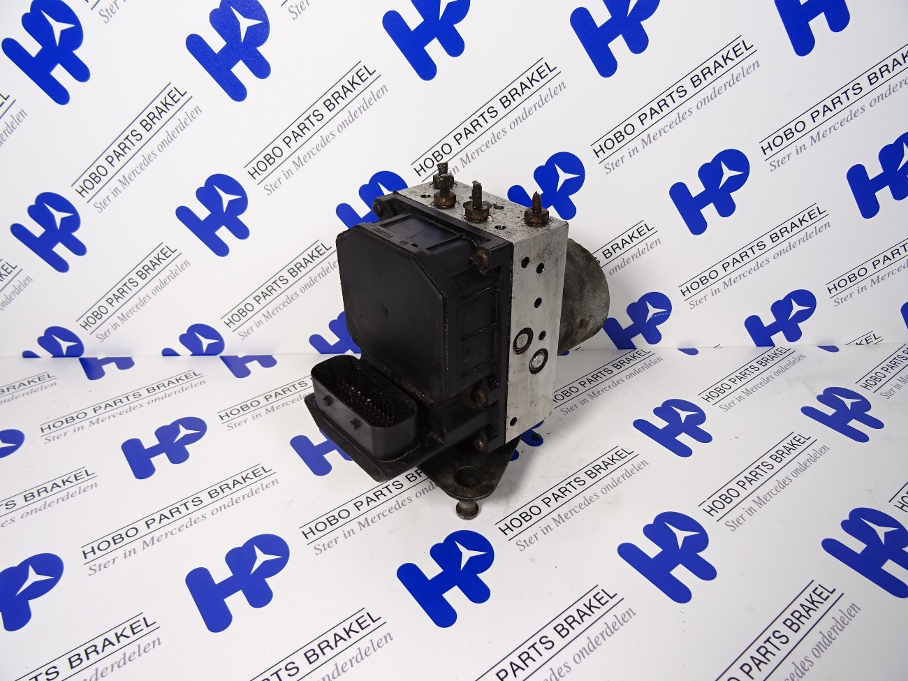 ABS pomp A 000 446 5689