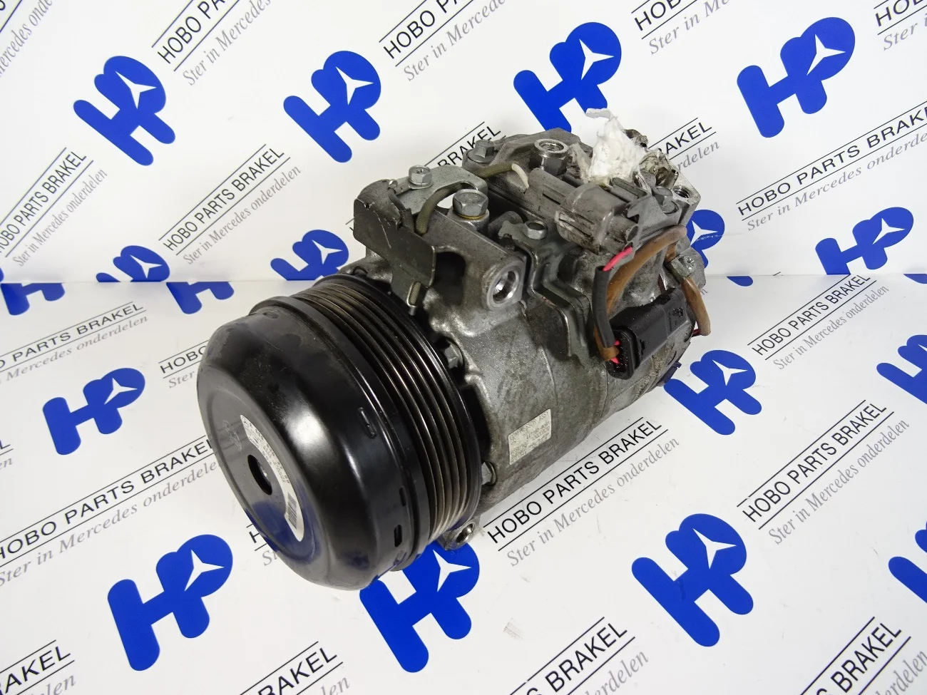 Airco compressor A 000 830 2700 - A0008302700 - A0008302700