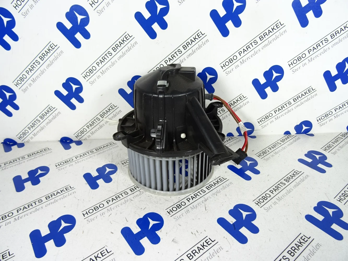 Blower motor A 000 830 4701 - A0008304701 - A0008304701