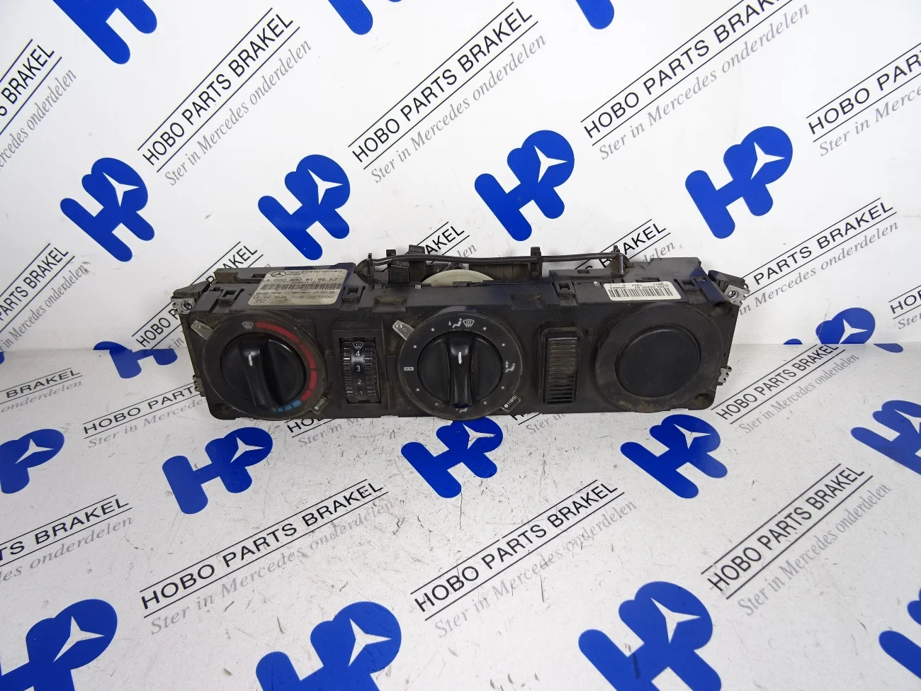 Heater panel A 000 830 6185 - A0008306185 - A0008306185