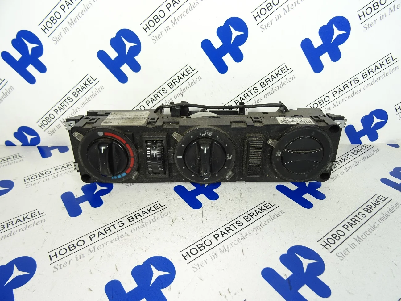 Heater panel A 000 830 6485 - A0008306485 1 - A0008306485