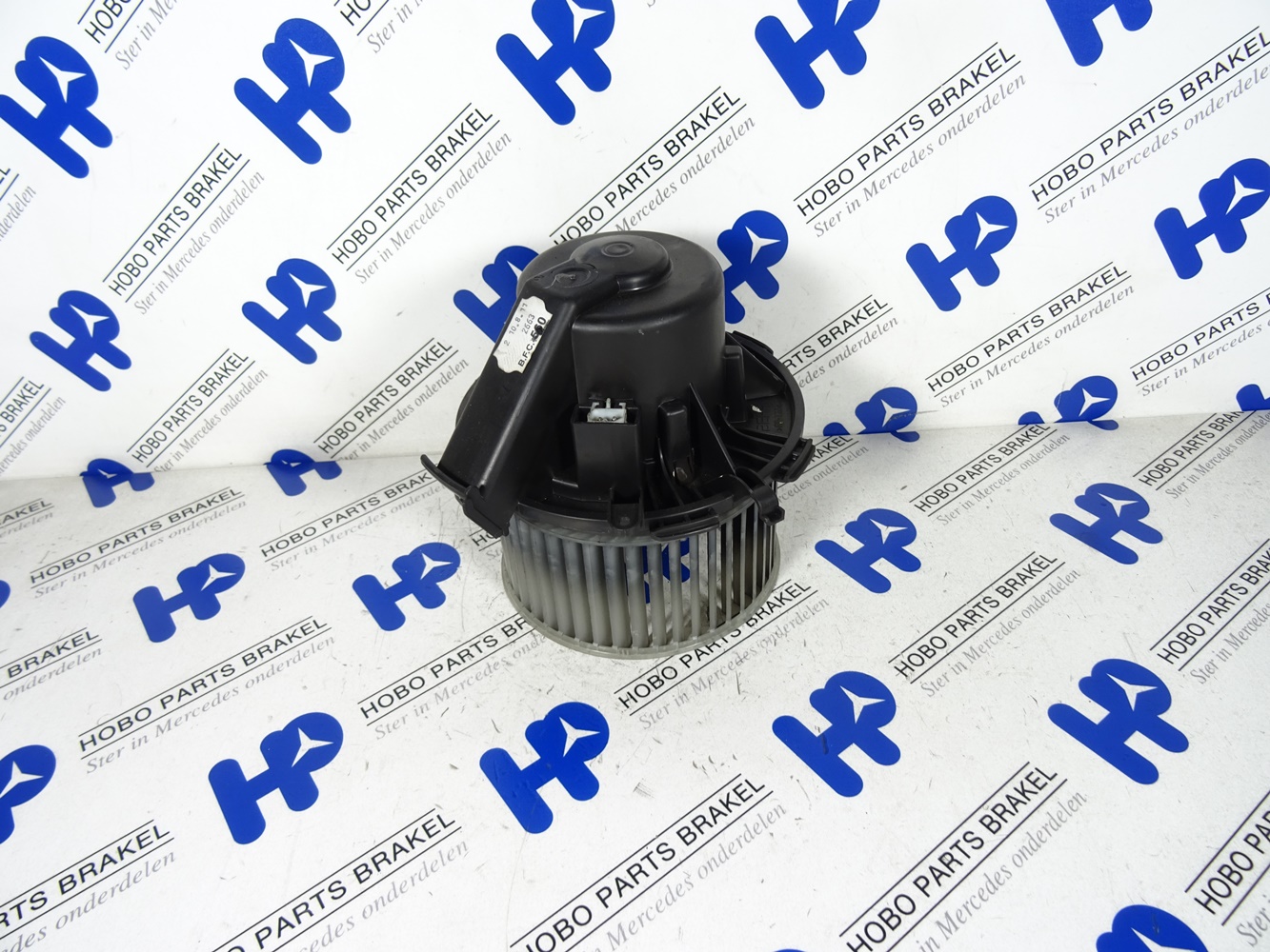 Kachelmotor A 000 835 6107 - A0008356107 - A0008356107
