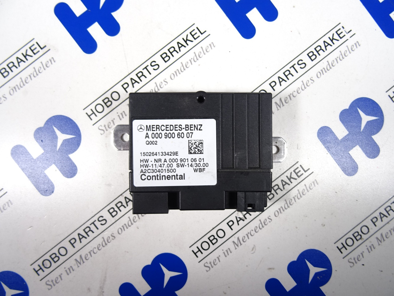 Brandstofpomp module A 000 900 6007