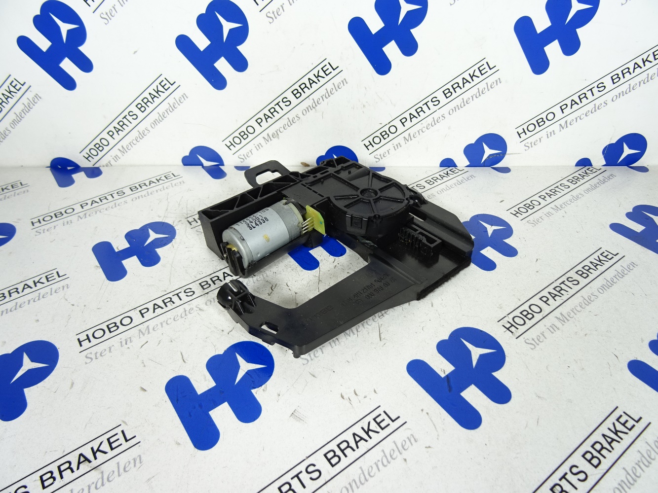 Hoofdsteun motor A 000 970 0026