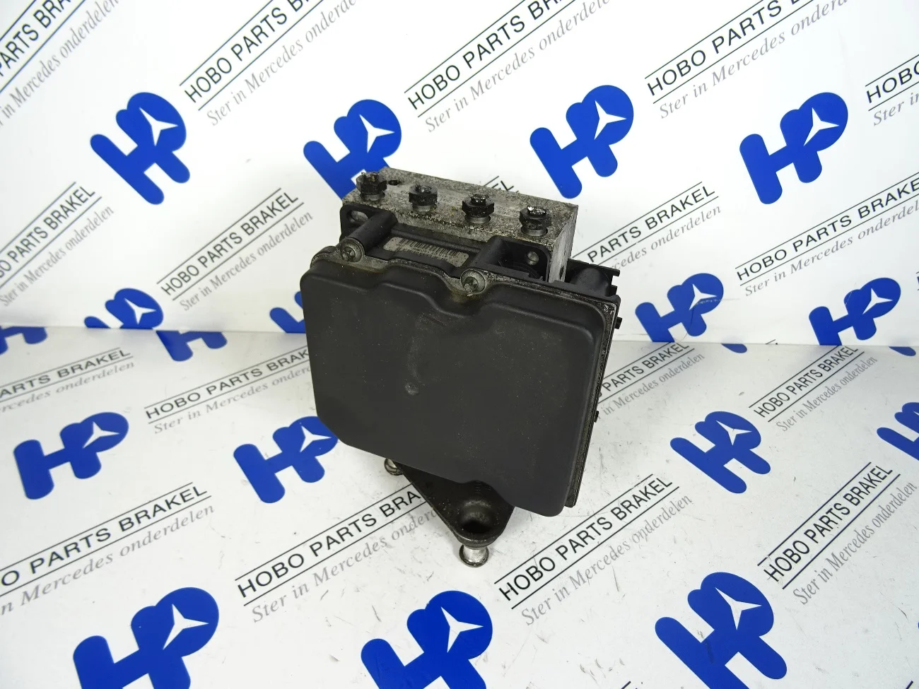 ABS pomp A 001 446 1689