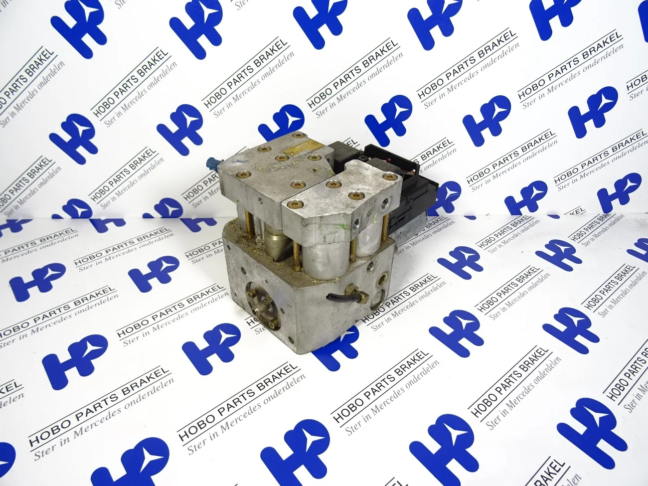 ABS pomp A 002 431 4412