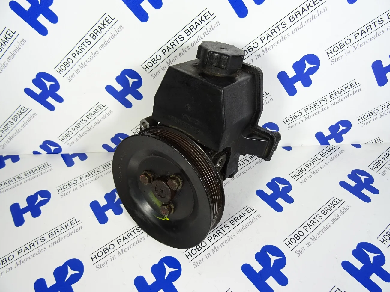 Steering pump A 002 466 1001 - A0024662201 - A0024661001
