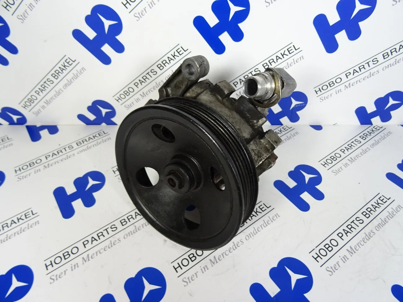 Steering pump A 002 466 2401 - A0024662401 - A0024662401