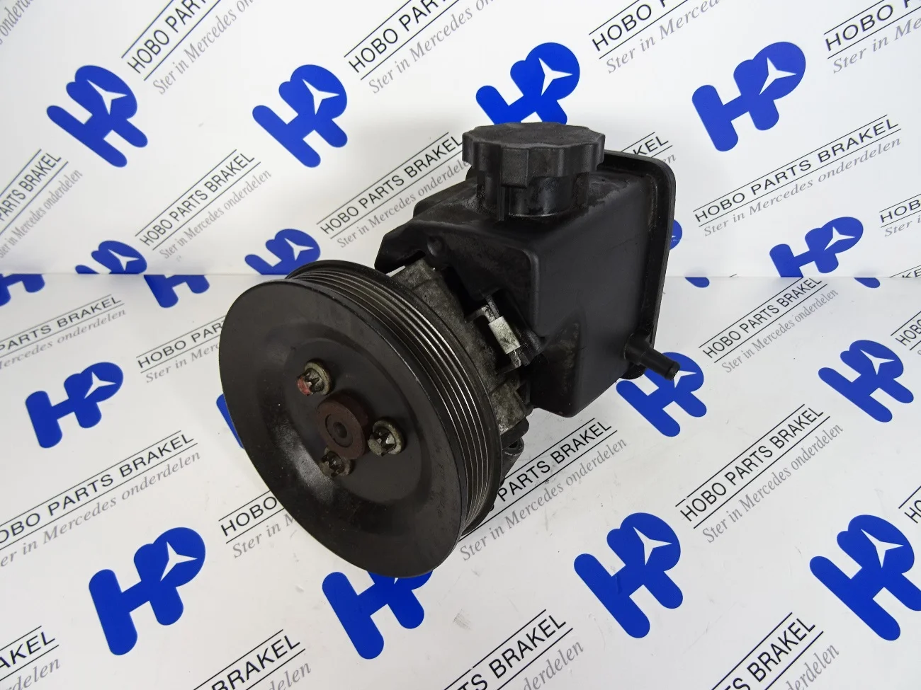 Steering pump A 002 466 7501 - A0024667501 - A0024667501