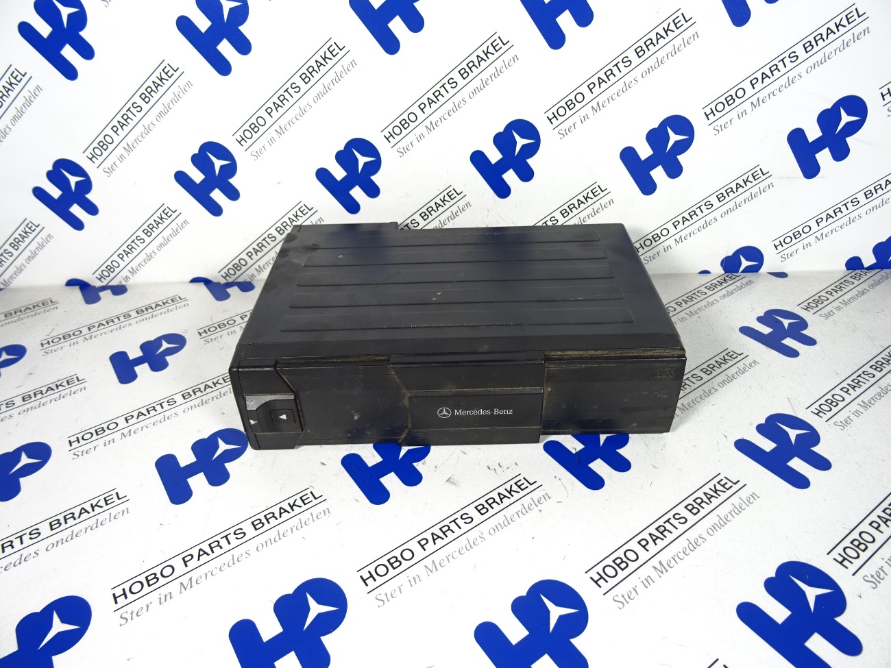 CD-wisselaar A 002 820 5989 met magazijn - A0028205989 1 - A0028205989
