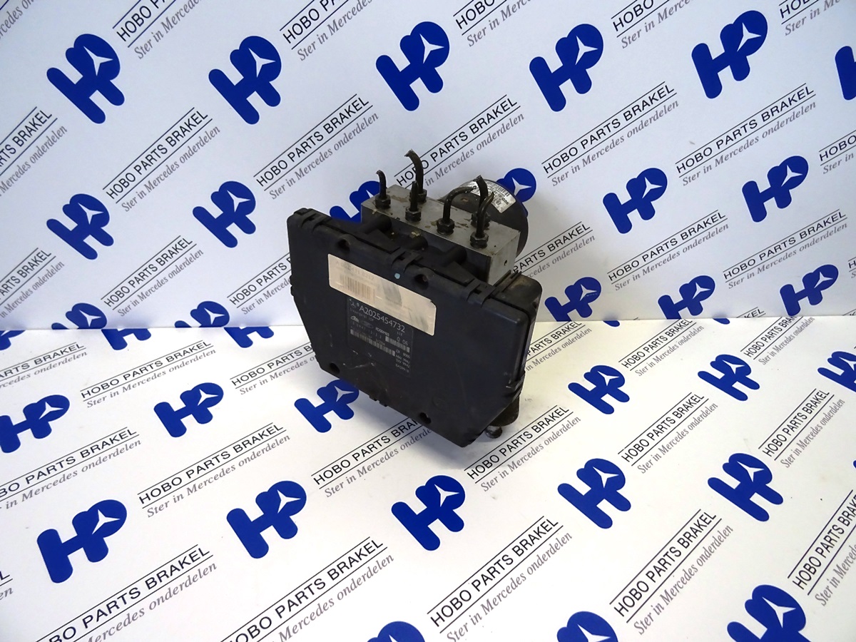 ABS pomp A 003 431 8212