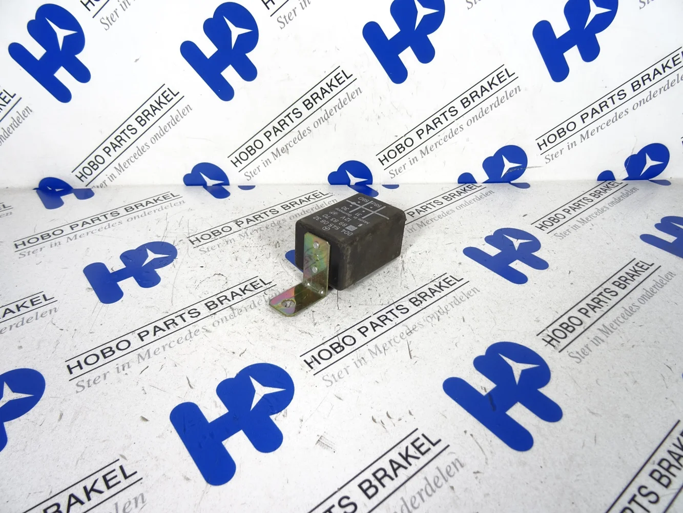 Lighting relay A 004 545 0832 - A0045450832 - A0045450832