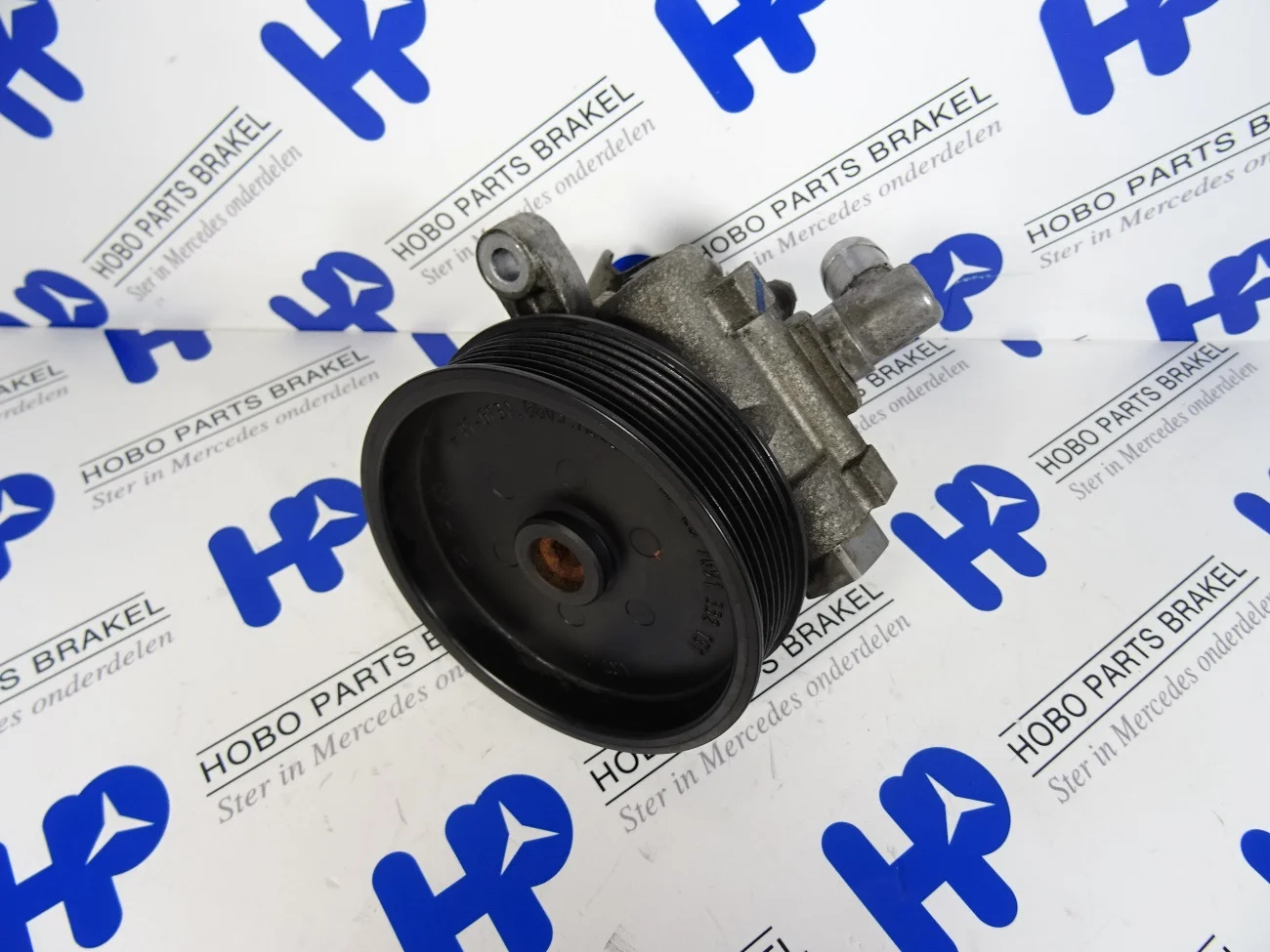Steering pump A 005 466 0201 - A0054660201 - A0054660201