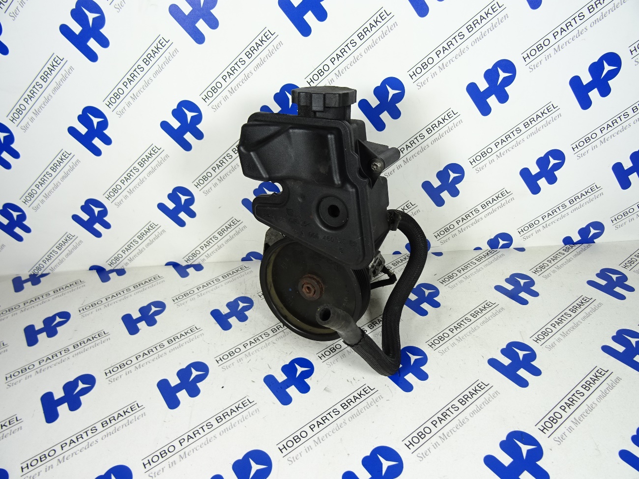Stuurpomp A 004 466 3601