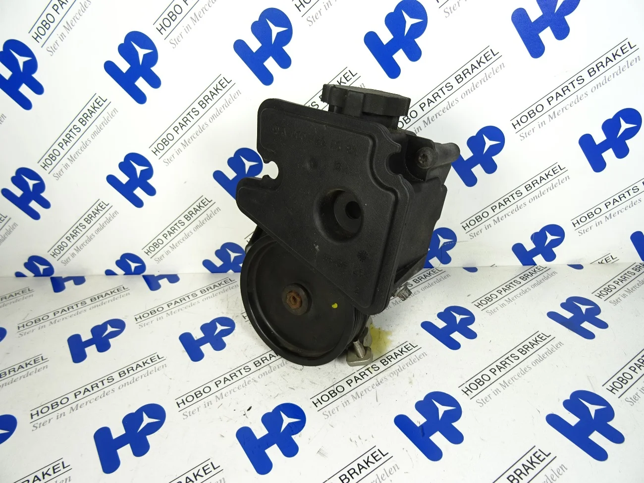 Steering pump A 006 466 4401 - A0064664401 - A0064664401