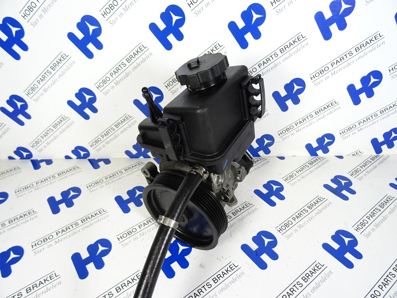 Stuurpomp A 006 466 4601 - A0064664601 - A0064664601