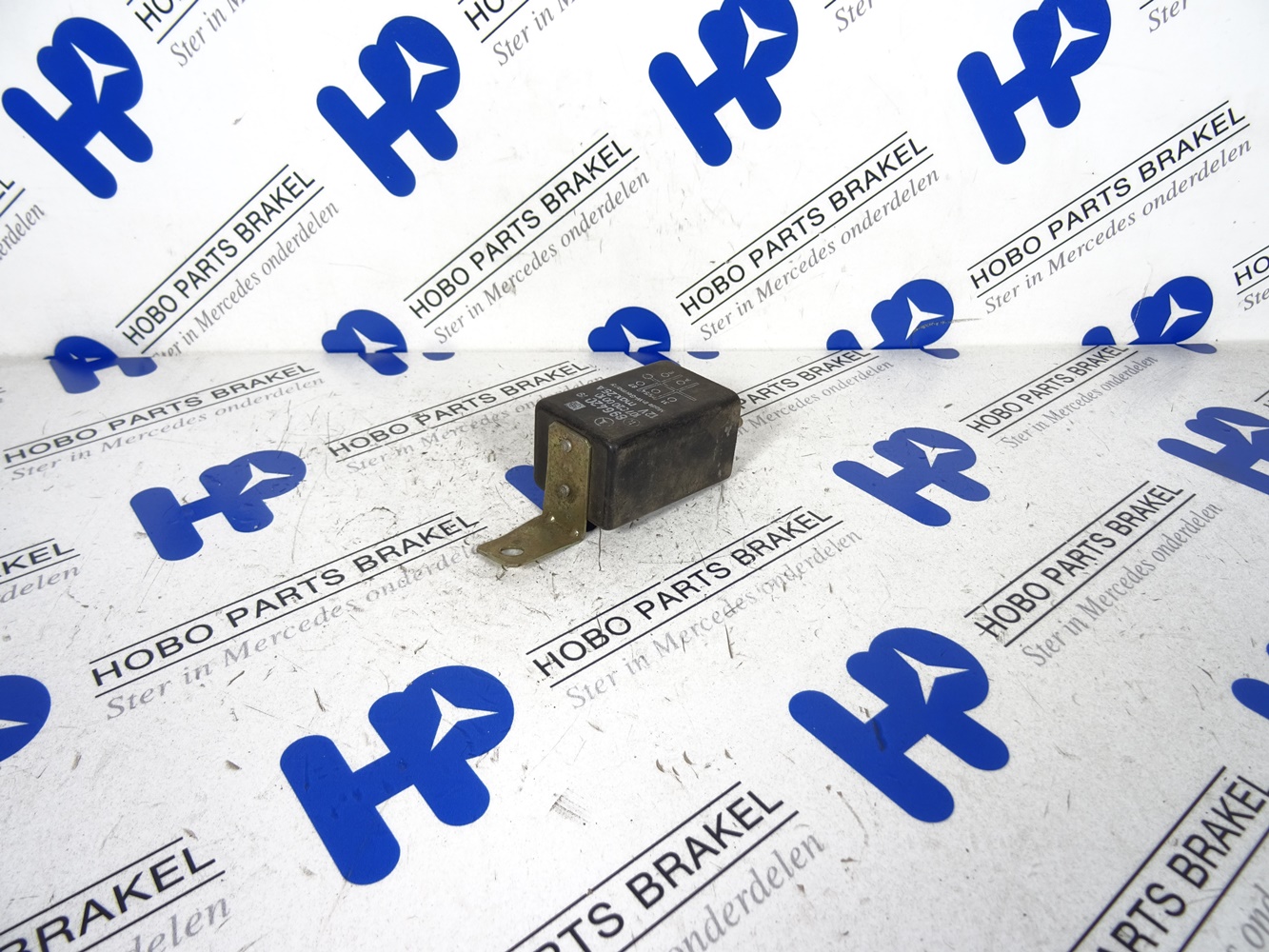 Achterruit relais A 107 820 0010 - A1078200010 - A1078200010