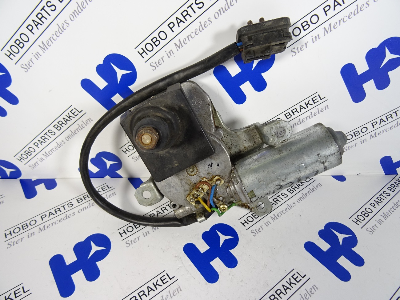 Ruitenwissermotor Achter A 124 820 1242
