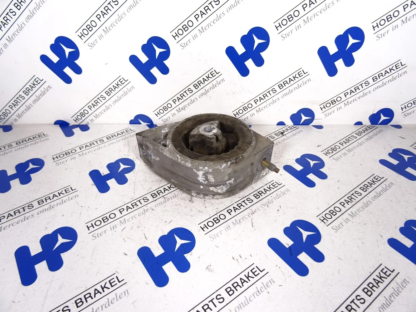 Engine mount A 168 240 0618 - A1682400618 - A1682400618