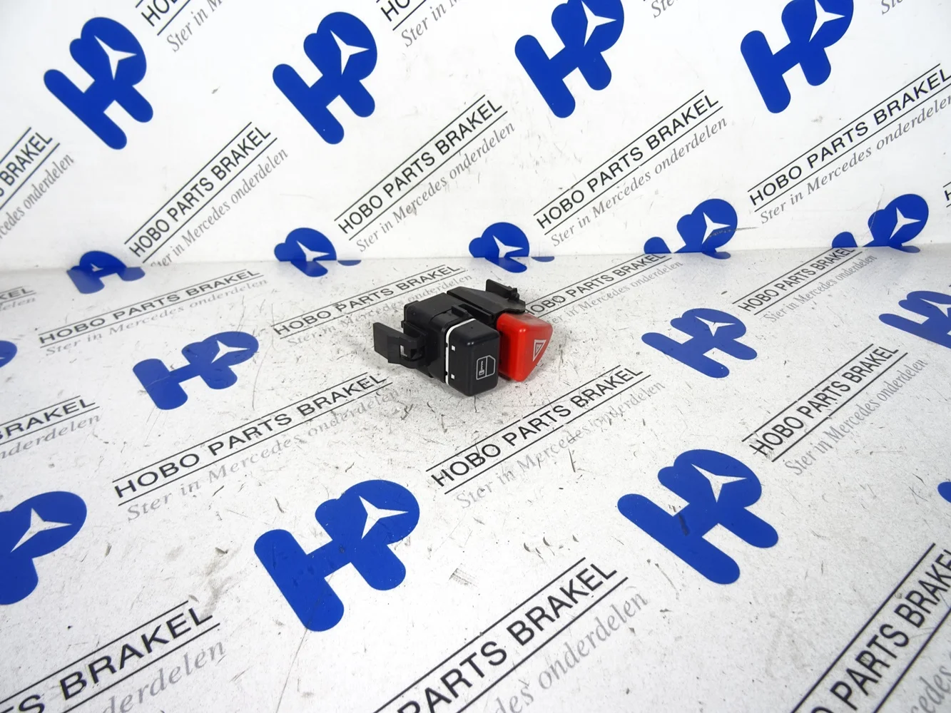 Hazard warning switch A 168 820 1210 - A1688201210 - A1688201210