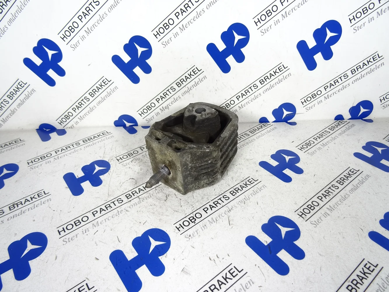 Engine mount A 169 240 1317 - A1692401317 - A1692401317
