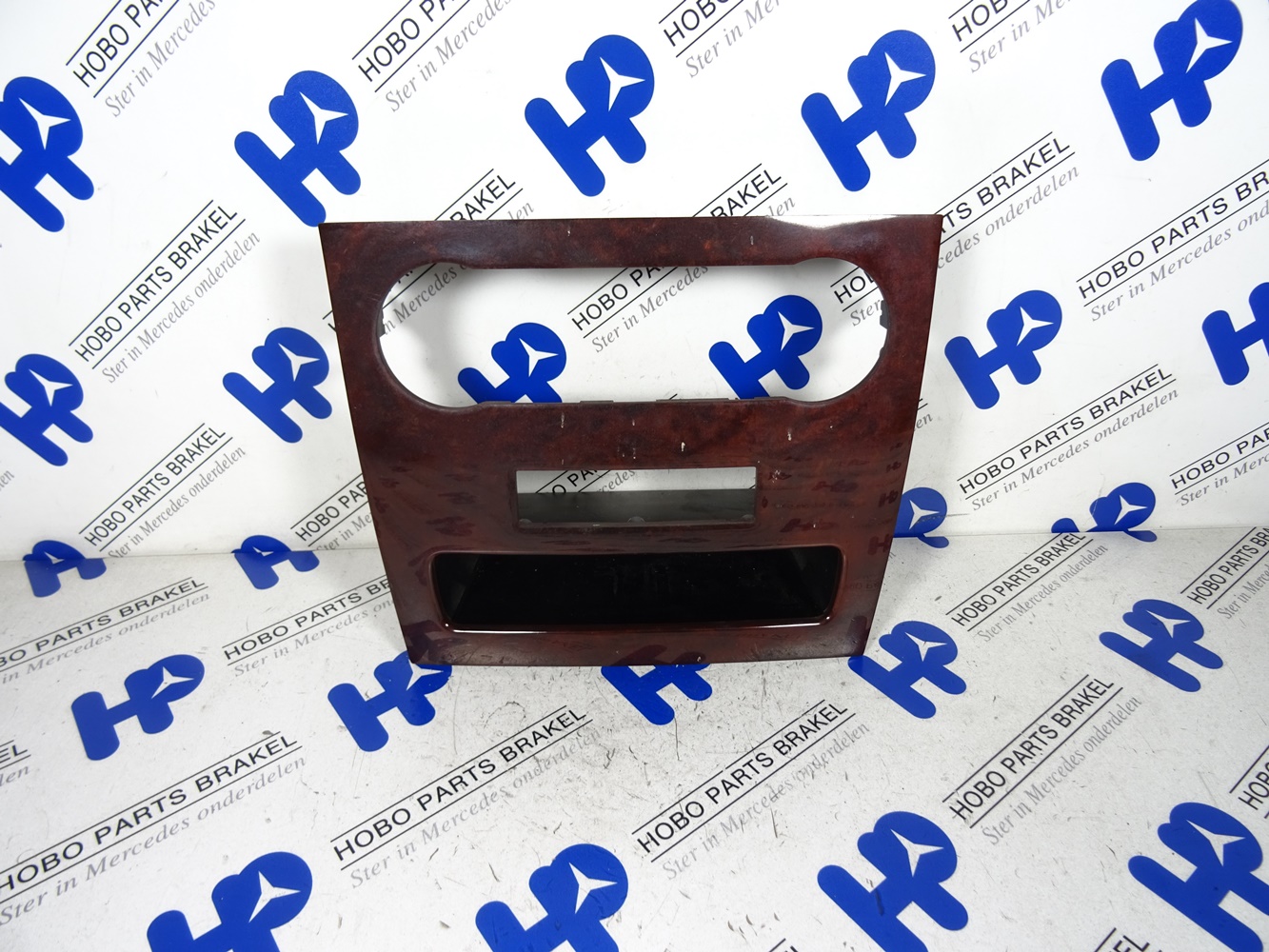 Middenconsole sierlijst A 169 680 2539