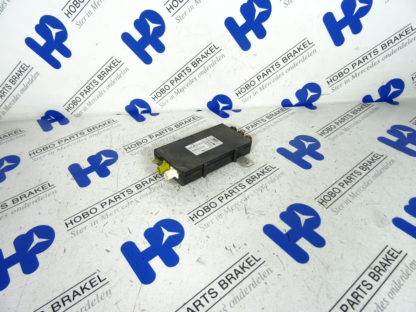 Antenne versterker A 169 820 0089