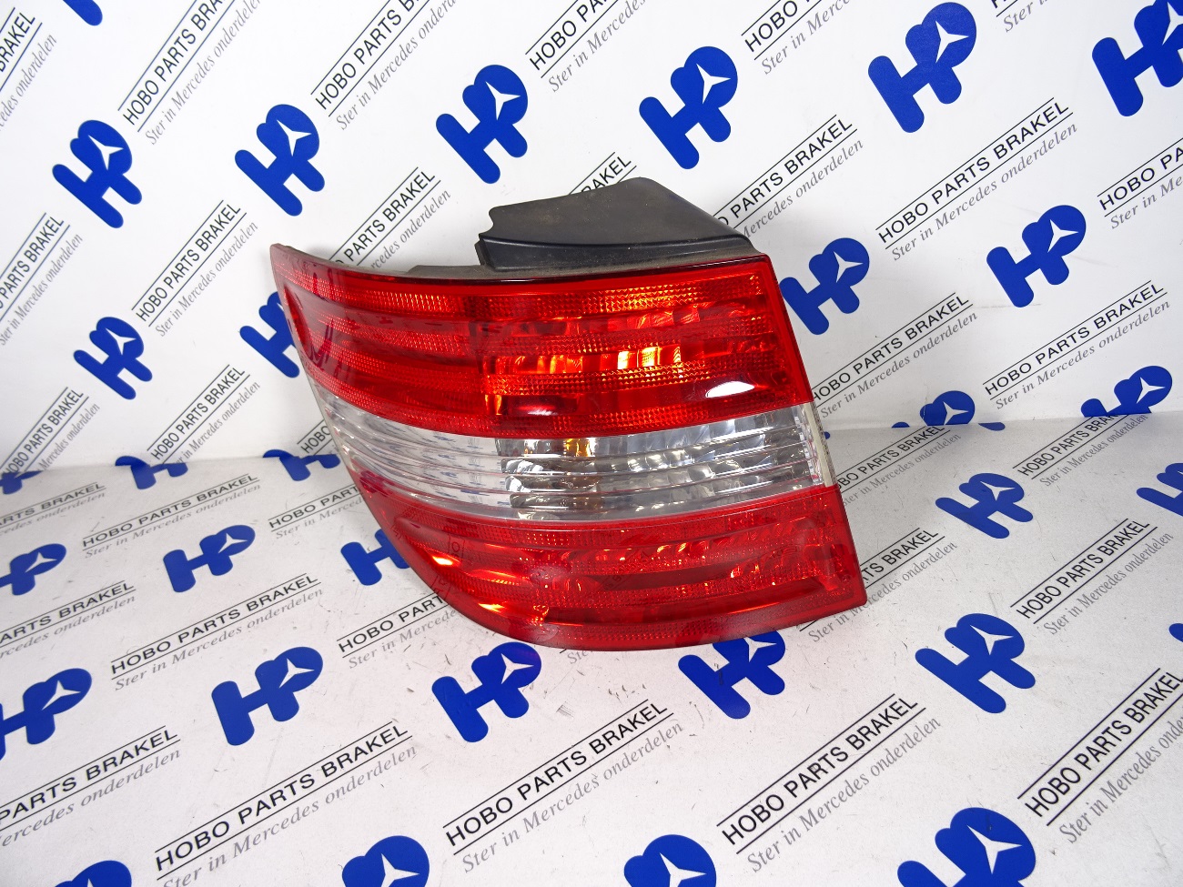 Achterlicht B-klasse w245 Lichtgetint Links