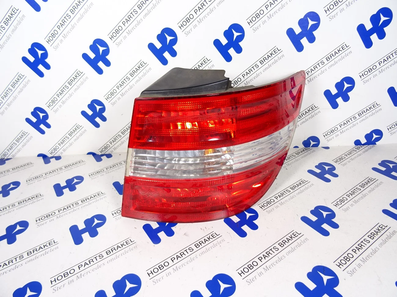 Achterlicht B-klasse w245 Lichtgetint Rechts - A1698200664 - A1698200664