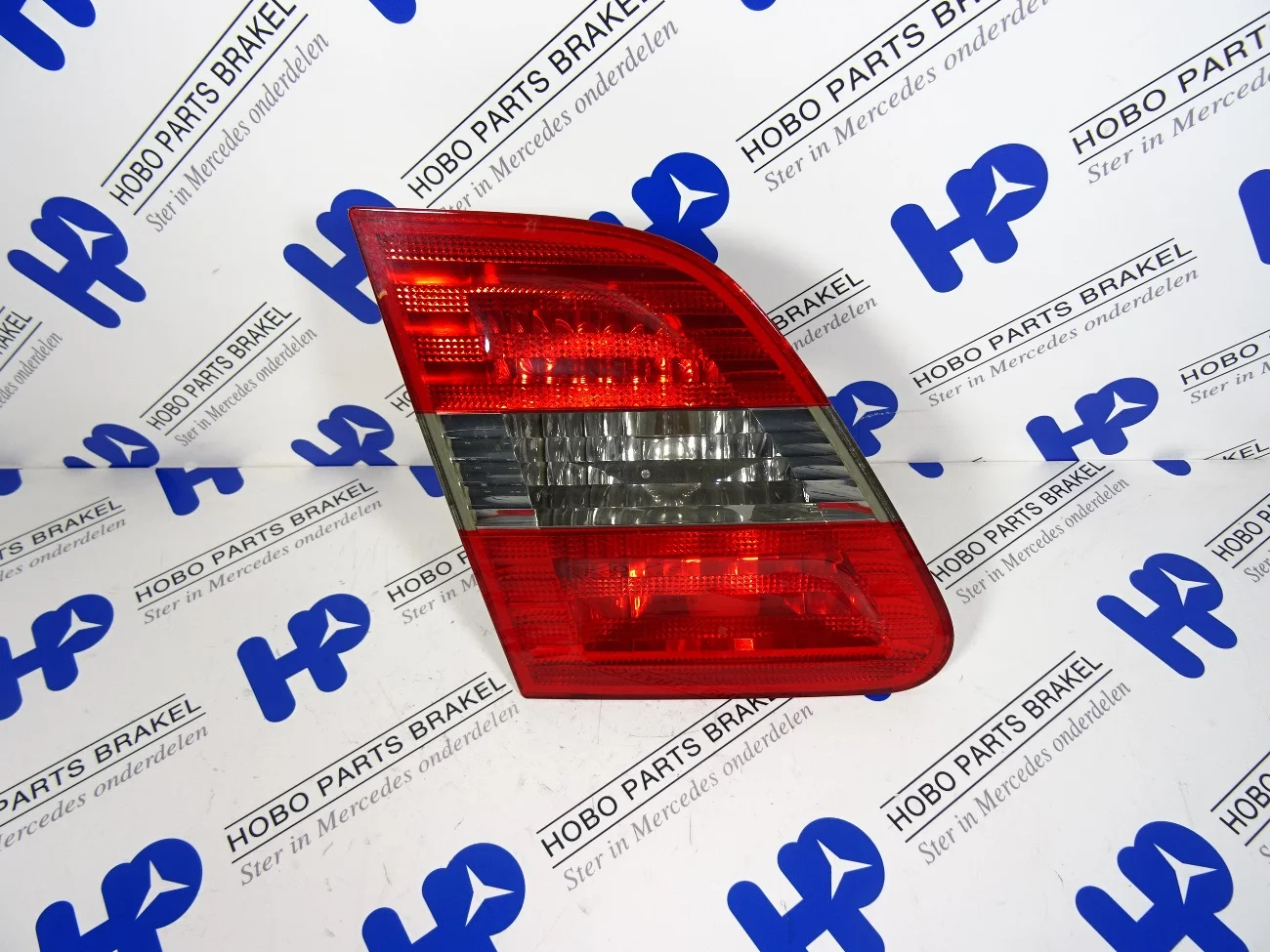 Achterlicht B-klasse w245 Achterklep Links - A1698201564 - A1698201564