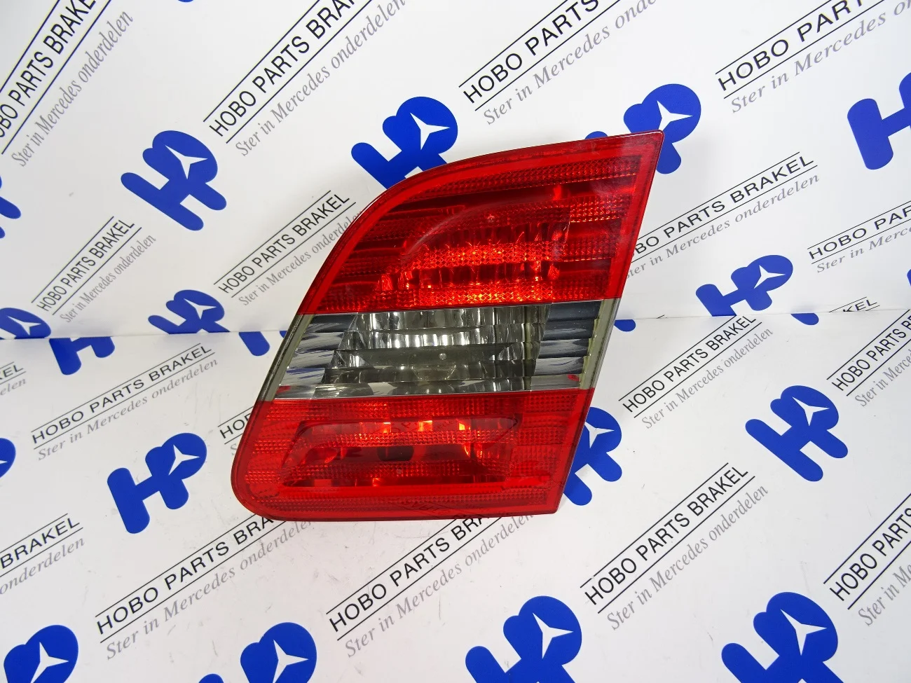 Achterlicht B-klasse w245 Achterklep Rechts - A1698201664 - A1698201664