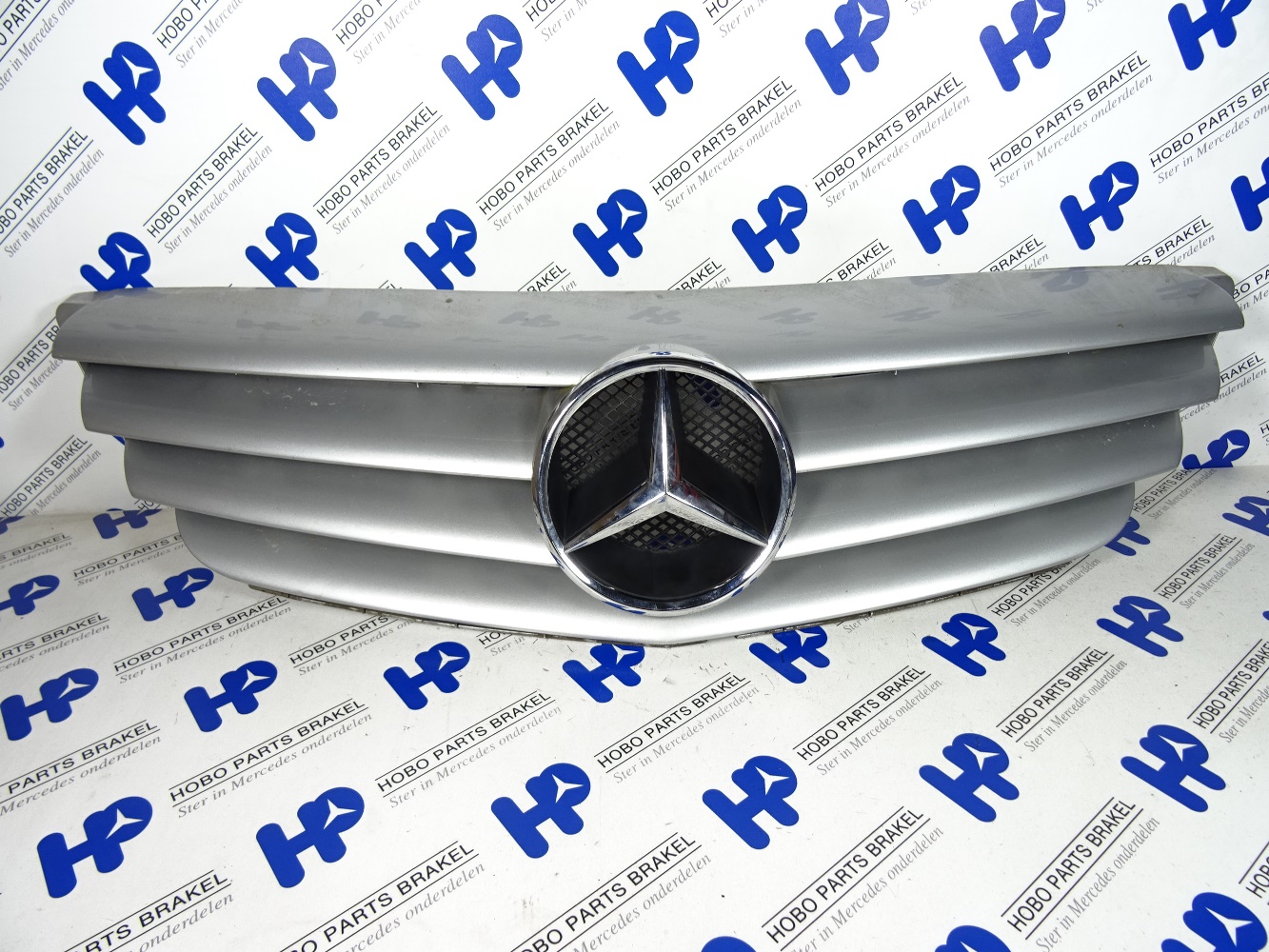 Grille B-klasse w245