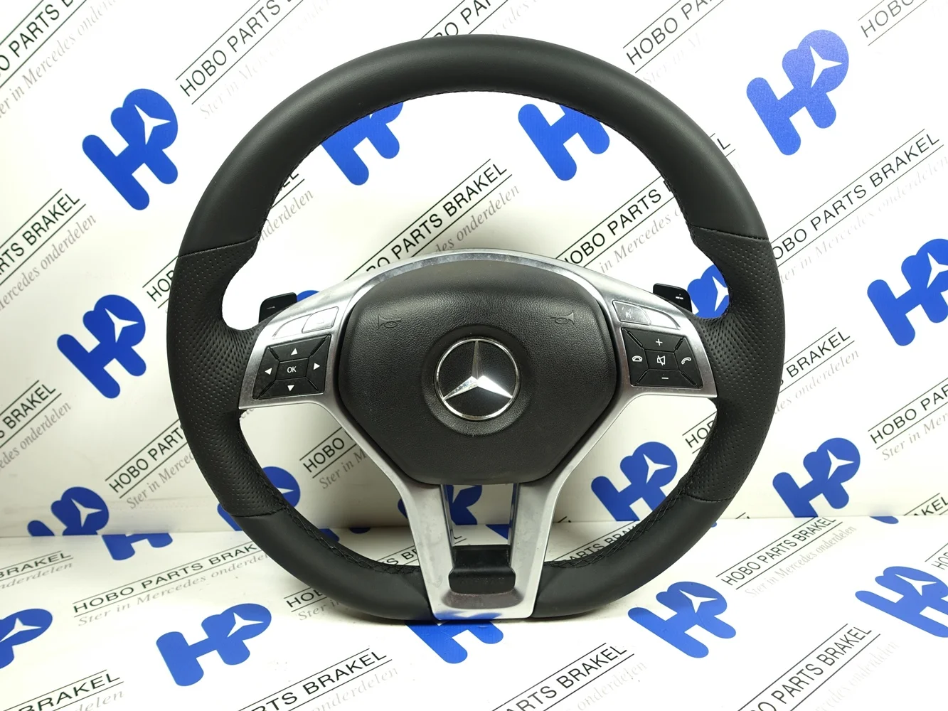 Stuurwiel C-klasse w204 / E-klasse w212 AMG nieuw bekleed +flippers +airbag