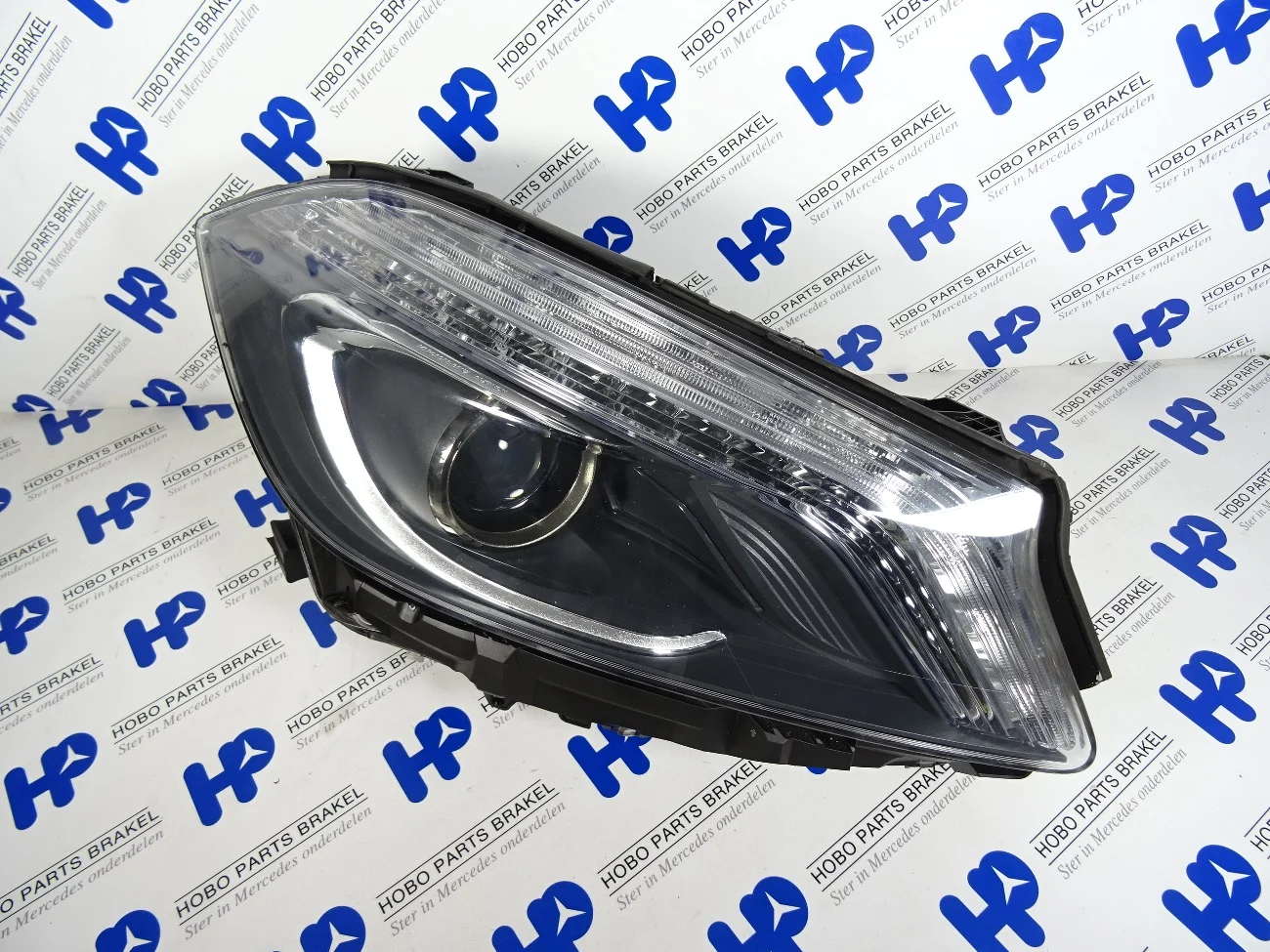 Headlight A-class w176 Bi-Xenon Right - A1768201261 - A1768201261