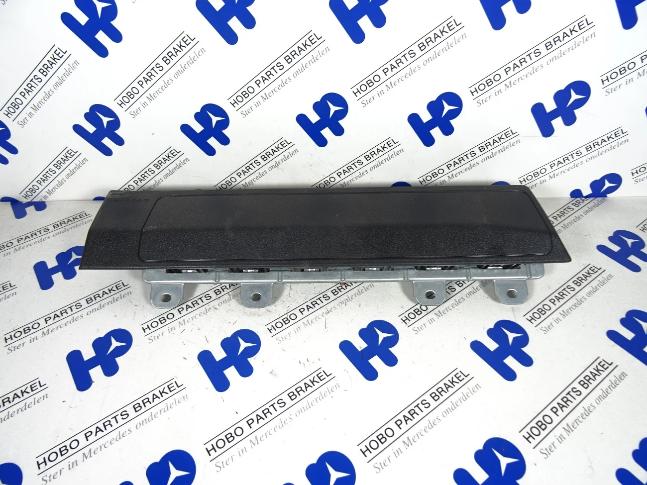 Airbag knie A 176 860 0302 zwart - A1768600302 - A1768600302-9H68