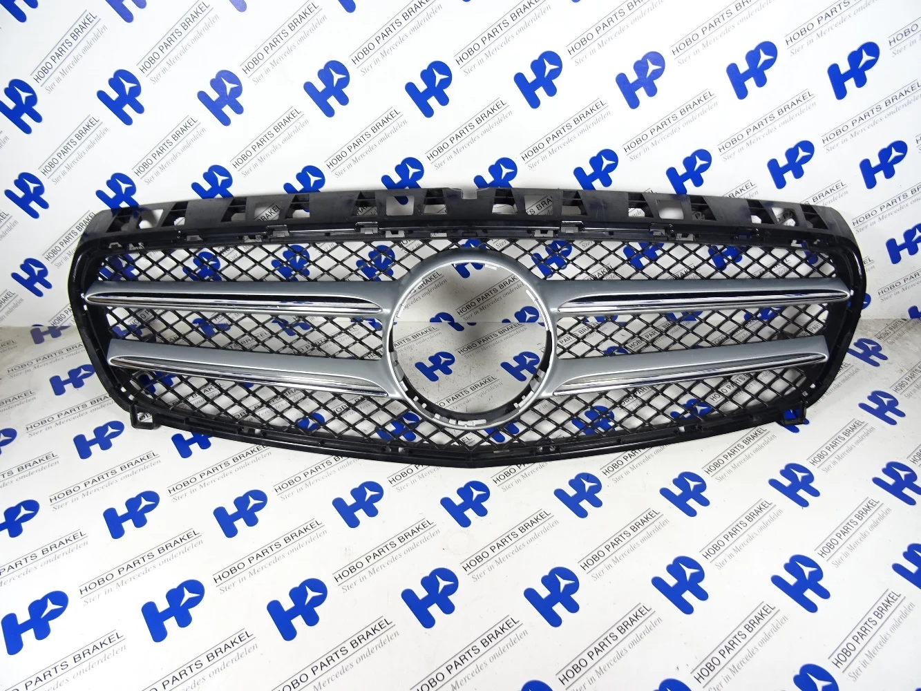Grille A-class w176 - A1768800260 - A1768880260