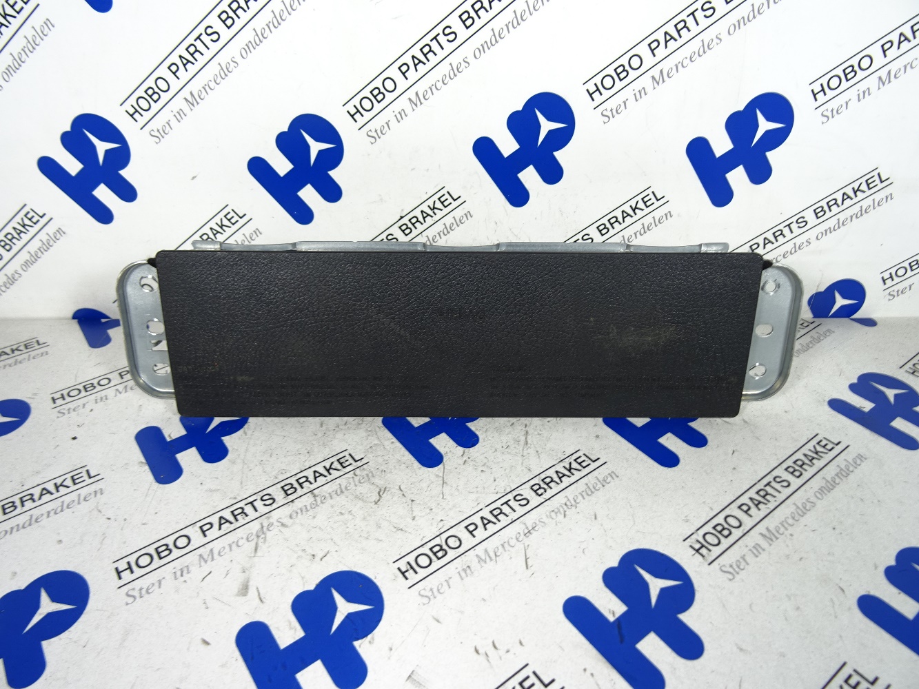 Airbag knie A 177 860 0202