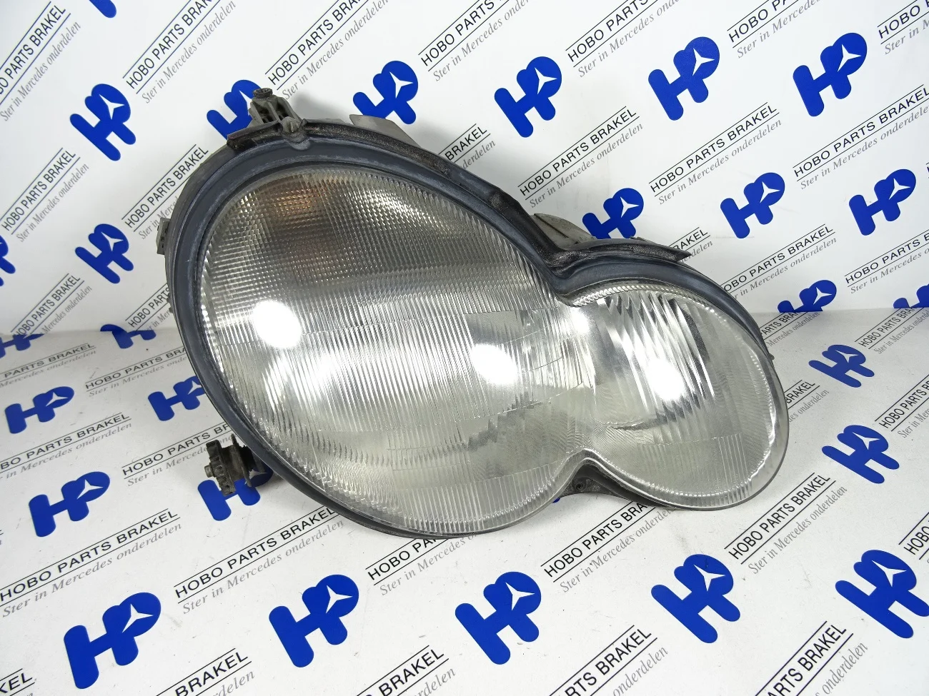 Headlight C-class w203 Sportcoup&eacute; Right - A2038200461 - A2038200461