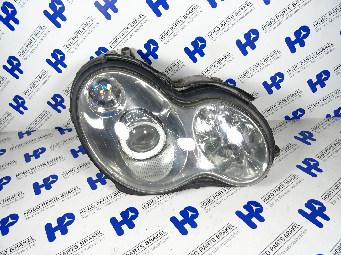 Headlight C-class w203 Facelift Xenon Right - A2038203861 - A2038203861
