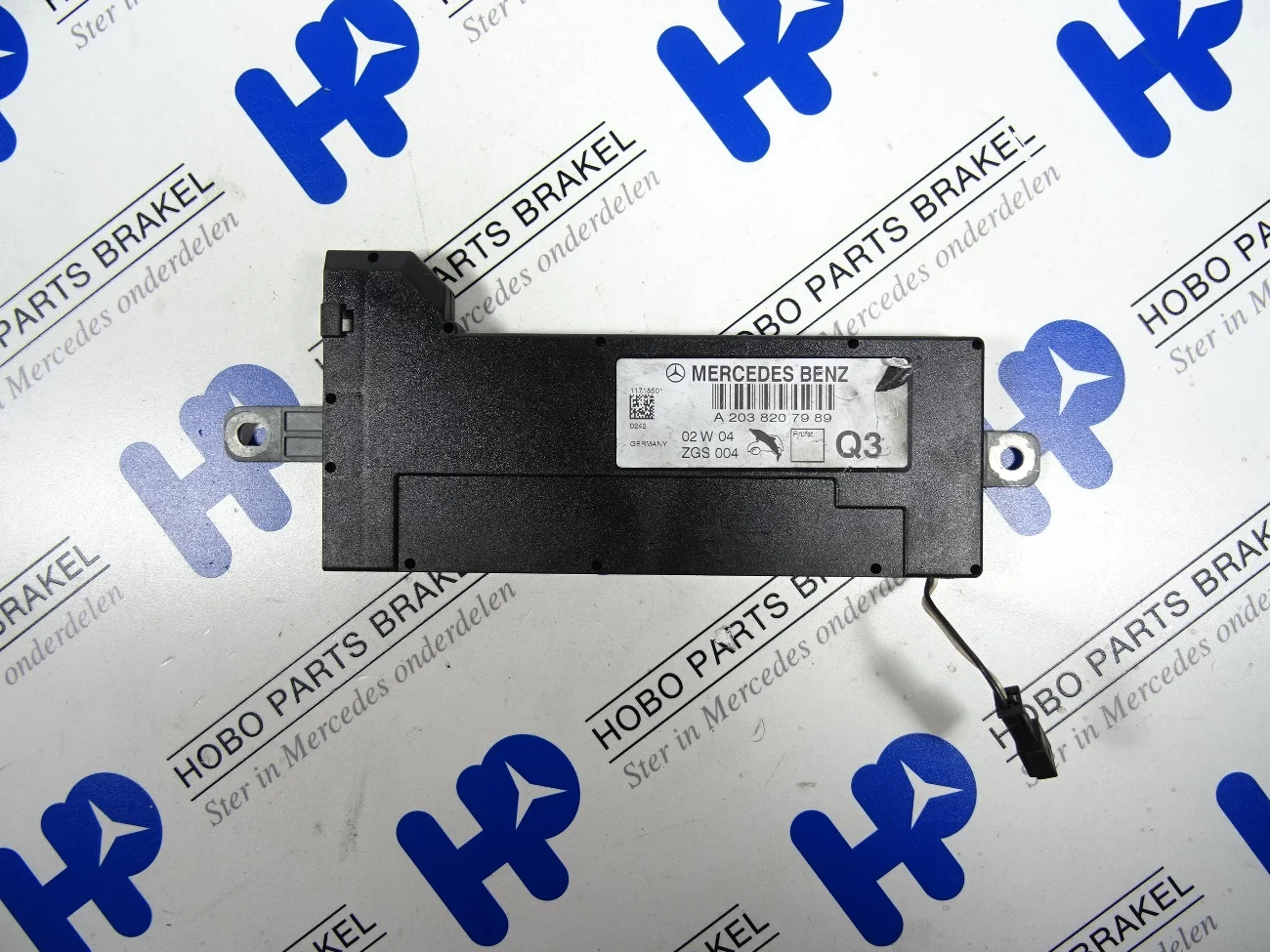 Antenna amplifier A 203 820 7989 - A2038207989 - A2038207989