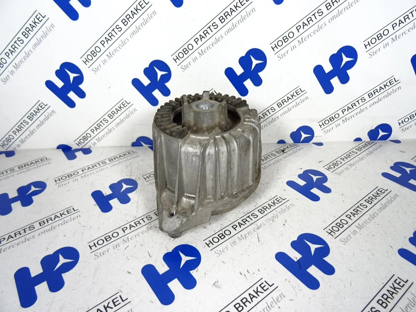 Engine mount A 204 240 4917 - A2042404917 - A2042404917